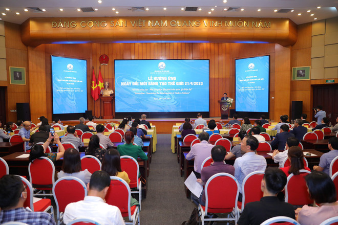 Toàn cảnh lễ hưởng ứng Ngày Đổi mới sáng tạo quốc gia năm 2023. (Ảnh: PV/Vietnam+) Đổi mới sáng tạo cần trở thành kim chỉ nam cho hành động của quốc gia ảnh 1