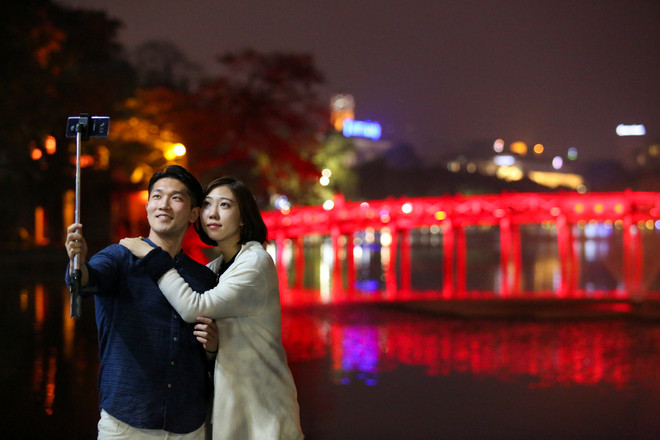 Hồ Gươm bình yên trước thời khắc Giao thừa năm Mậu Tuất ảnh 6