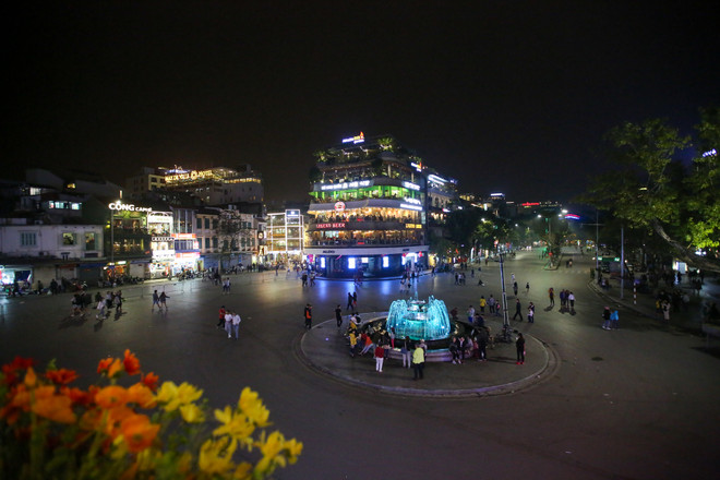 Hồ Gươm bình yên trước thời khắc Giao thừa năm Mậu Tuất ảnh 5