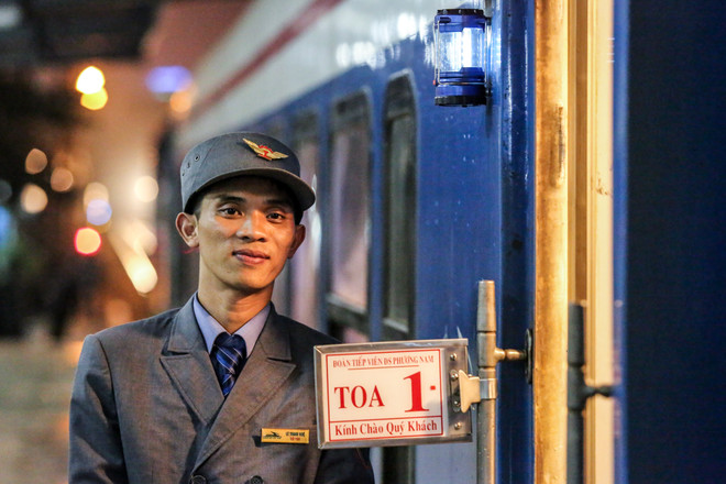 Ghi trên chuyến tàu cuối cùng chạy xuyên đêm Giao thừa Bắc-Nam ảnh 2