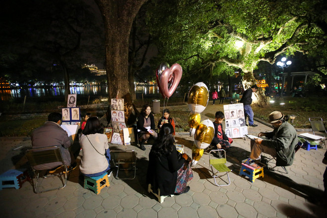 Hồ Gươm bình yên trước thời khắc Giao thừa năm Mậu Tuất ảnh 12