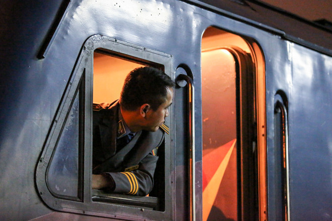 Ghi trên chuyến tàu cuối cùng chạy xuyên đêm Giao thừa Bắc-Nam ảnh 9