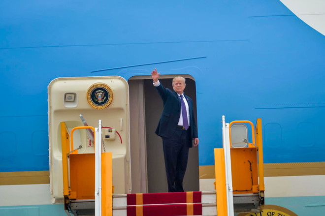 Nhìn lại 2 ngày của Tổng thống Hoa Kỳ Donald Trump tại Hà Nội ảnh 16