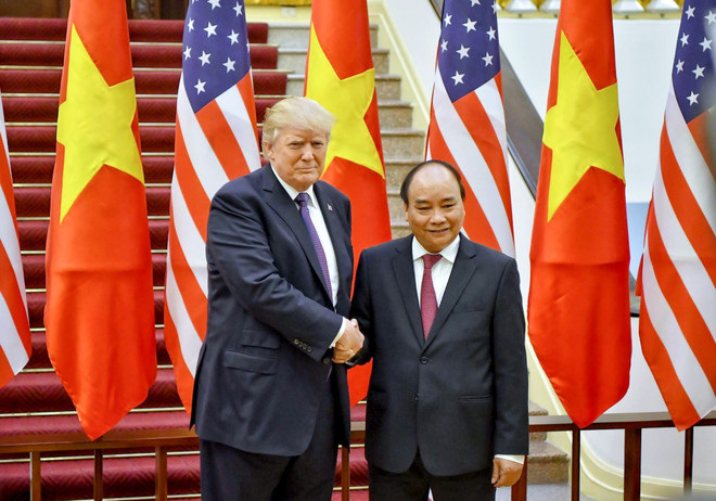 Nhìn lại 2 ngày của Tổng thống Hoa Kỳ Donald Trump tại Hà Nội ảnh 14