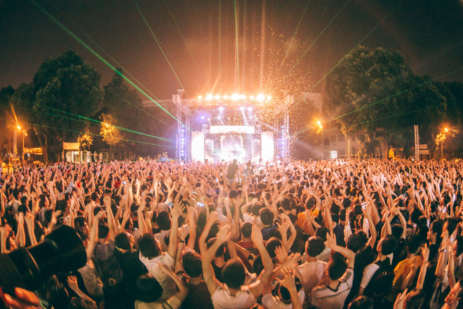 Giới trẻ cuồng nhiệt với lễ hội EDM đầu tiên dành cho học sinh ảnh 1