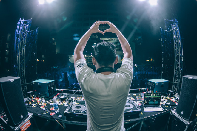 Giới trẻ cuồng nhiệt với lễ hội EDM đầu tiên dành cho học sinh ảnh 13