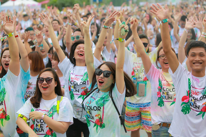 Trai xinh gái đẹp Hà Nội tưng bừng với lễ hội bột màu Color Me Run ảnh 5