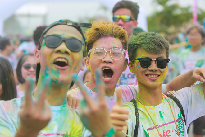 Trai xinh gái đẹp Hà Nội tưng bừng với lễ hội bột màu Color Me Run ảnh 4