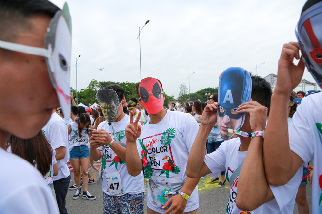 Trai xinh gái đẹp Hà Nội tưng bừng với lễ hội bột màu Color Me Run ảnh 7