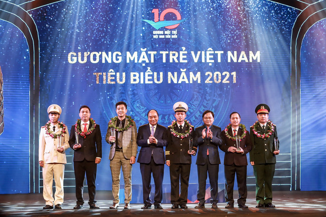 Những Gương mặt trẻ Việt Nam tiêu biểu 2021. (Ảnh: PV/Vietnam+) Tôn vinh các gương mặt trẻ Việt Nam tiêu biểu năm 2021 ảnh 3