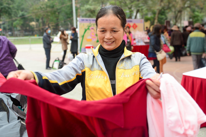 Phiên chợ Tết đặc biệt không mất tiền mua hàng ở Thủ đô ảnh 7