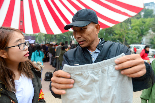 Phiên chợ Tết đặc biệt không mất tiền mua hàng ở Thủ đô ảnh 3