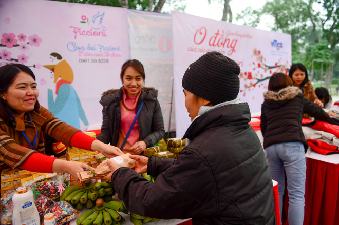 Phiên chợ Tết đặc biệt không mất tiền mua hàng ở Thủ đô ảnh 12