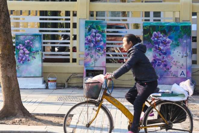 Thay 'áo' mới cho những bốt điện 'vô hồn' ở Hà Nội ảnh 2