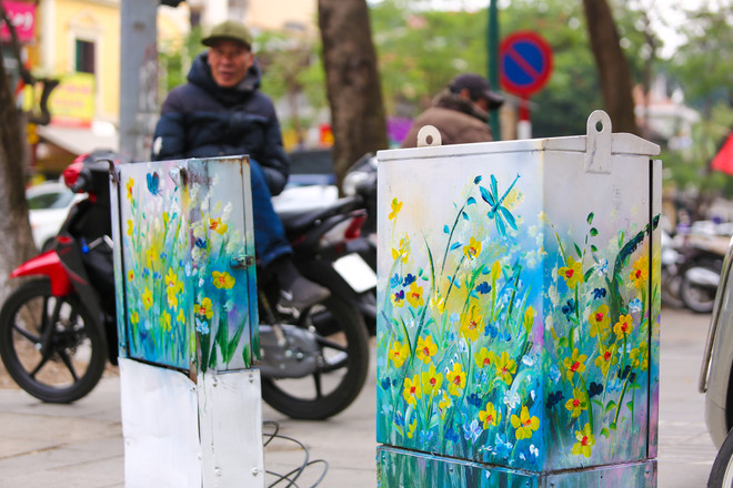 Thay 'áo' mới cho những bốt điện 'vô hồn' ở Hà Nội ảnh 14