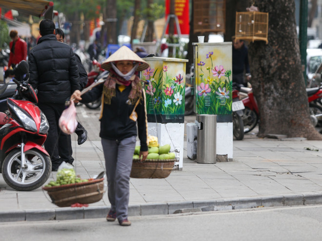 Thay 'áo' mới cho những bốt điện 'vô hồn' ở Hà Nội ảnh 4
