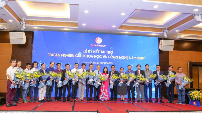 Vingroup sẽ tài trợ 124 tỷ đồng cho 20 dự án khoa học công nghệ ảnh 1