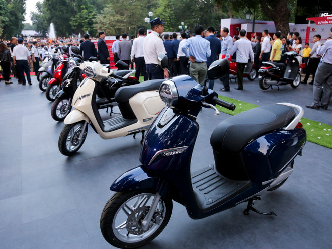 Có bao nhiêu ôtô, xe máy VinFast được đặt mua sau ngày đầu mở bán? ảnh 2