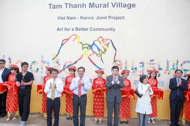Quảng Nam: Khánh thành làng bích họa đầu tiên ở Việt Nam ảnh 1