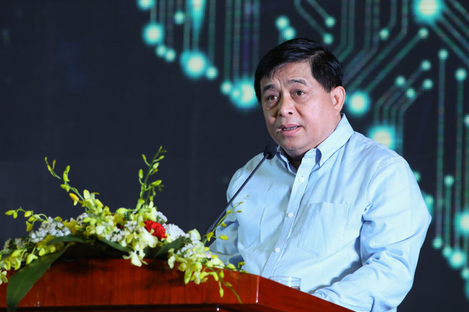 Bộ trưởng Bộ Kế hoạch và Đầu tư Nguyễn Chí Dũng. (Ảnh: Minh Sơn/Vietnam+) Phó Thủ tướng Vũ Đức Đam: AI là thời cơ lớn phải tận dụng ảnh 2