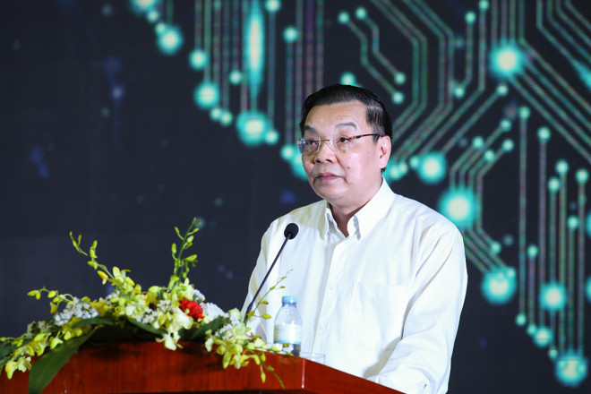Bộ trưởng Bộ Khoa học và Công nghệ Chu Ngọc Anh phát biểu tại phiên trọng thể Ngày hội Trí tuệ nhân tạo Việt Nam 2019. (Ảnh: Minh Sơn/Vietnam+) Phó Thủ tướng Vũ Đức Đam: AI là thời cơ lớn phải tận dụng ảnh 1
