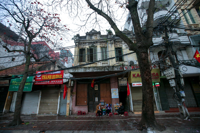 Có một Hà Nội yên bình, vắng lặng sáng mùng Một Tết ảnh 1