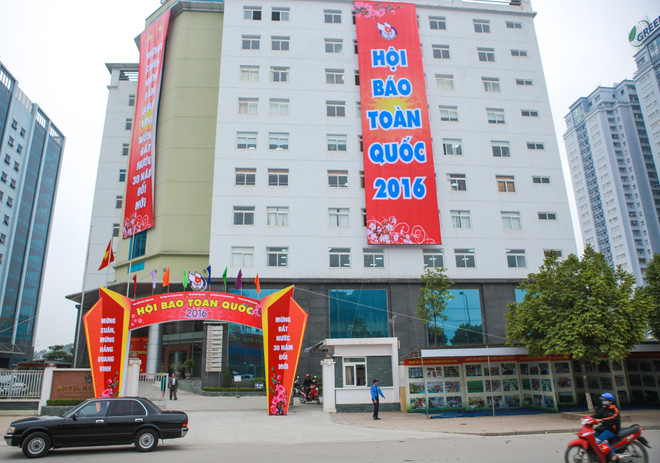 Hội báo toàn quốc 2016: "Những bộ sưu tập công phu, có điểm nhấn" ảnh 1