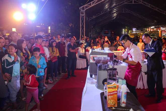 Chàng trai 20 tuổi giành ngôi vị Đệ nhất pha chế càphê Việt Nam ảnh 18