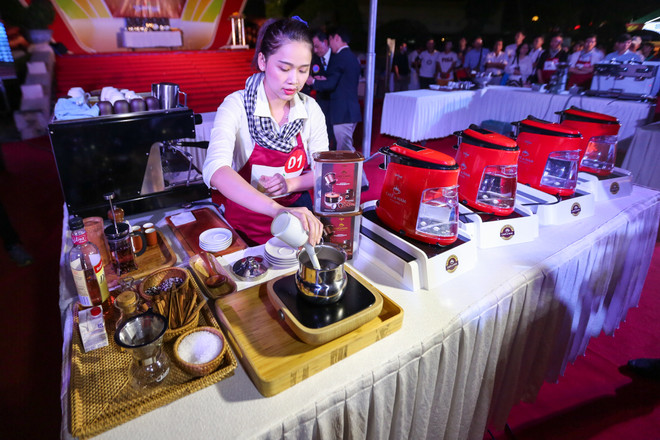 Chàng trai 20 tuổi giành ngôi vị Đệ nhất pha chế càphê Việt Nam ảnh 14