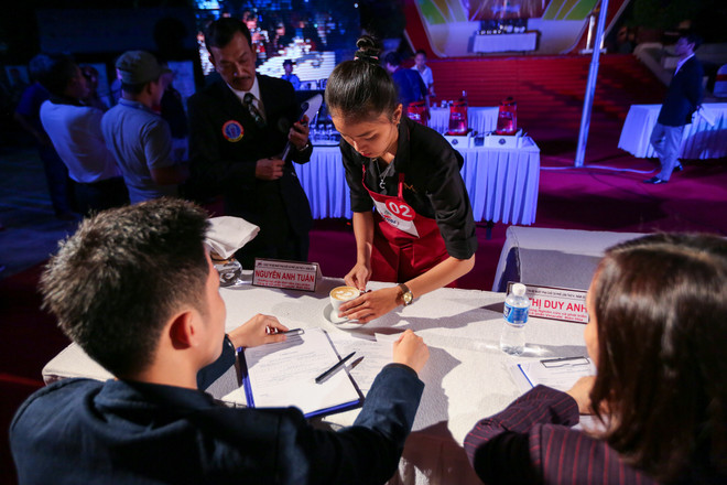 Chàng trai 20 tuổi giành ngôi vị Đệ nhất pha chế càphê Việt Nam ảnh 16