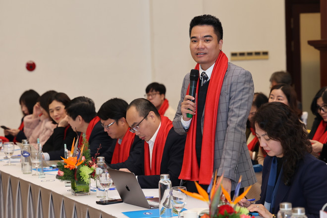 Ông Nguyễn Văn Sơn, Giám đốc Trung tâm di động Viettel Telecom. (Ảnh: Minh Sơn/Vietnam+) son24353-3438.jpg