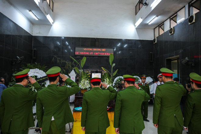 Xúc động phút tiễn đưa chiến sỹ Phòng cháy chữa cháy về Đất Mẹ ảnh 8
