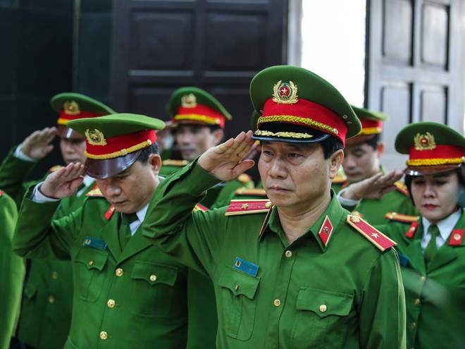 Xúc động phút tiễn đưa chiến sỹ Phòng cháy chữa cháy về Đất Mẹ ảnh 12