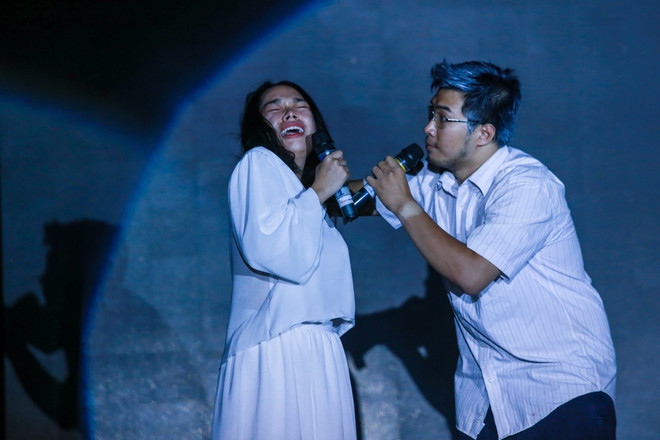 Sinh viên trường Báo hóa ma quỷ dọa khán giả trong lễ hội Halloween ảnh 13