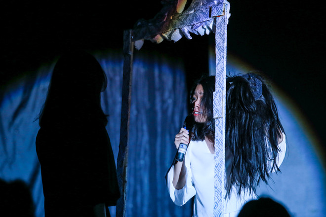 Sinh viên trường Báo hóa ma quỷ dọa khán giả trong lễ hội Halloween ảnh 12