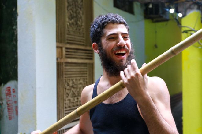 Chàng trai Mỹ mải miết nhuộm lại màu cho phố cổ Hà Nội ảnh 9