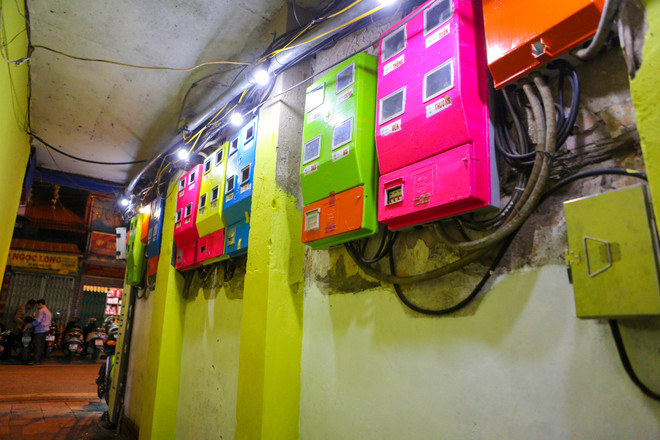 Chàng trai Mỹ mải miết nhuộm lại màu cho phố cổ Hà Nội ảnh 14