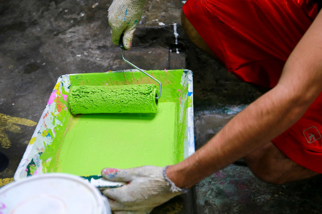 Chàng trai Mỹ mải miết nhuộm lại màu cho phố cổ Hà Nội ảnh 6