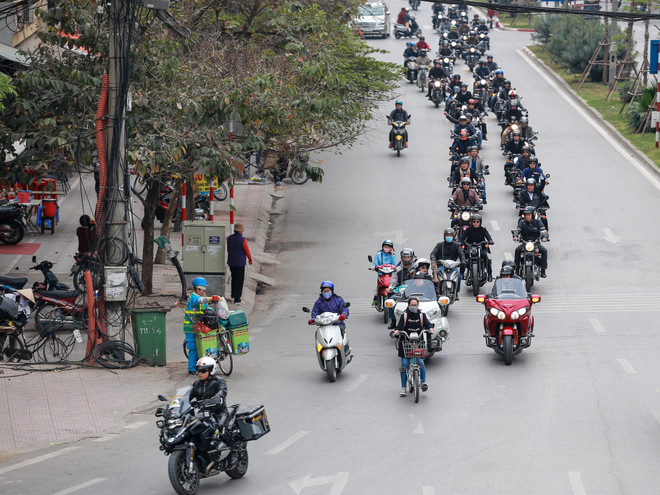 Dàn xe phân khối lớn diễu hành trước đêm nhạc tưởng nhớ Trần Lập ảnh 11