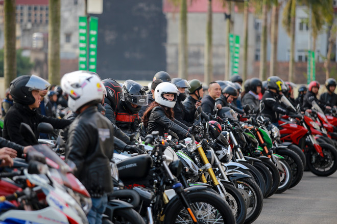 Dàn xe phân khối lớn diễu hành trước đêm nhạc tưởng nhớ Trần Lập ảnh 8