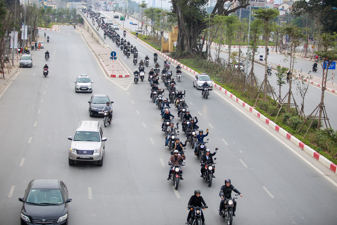 Dàn xe phân khối lớn diễu hành trước đêm nhạc tưởng nhớ Trần Lập ảnh 13