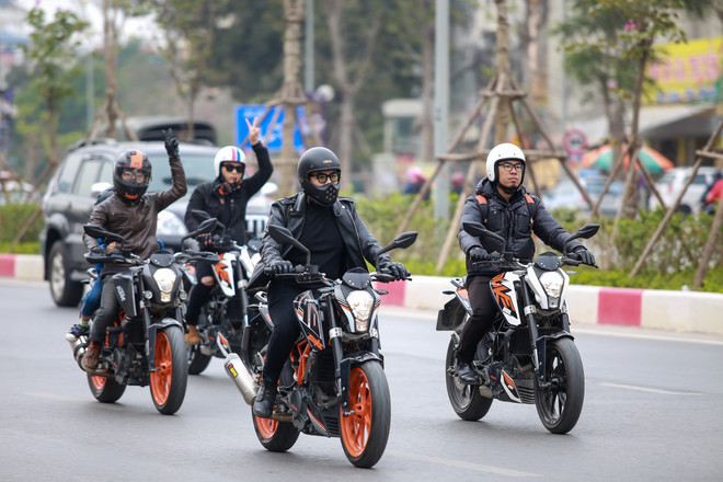 Dàn xe phân khối lớn diễu hành trước đêm nhạc tưởng nhớ Trần Lập ảnh 15