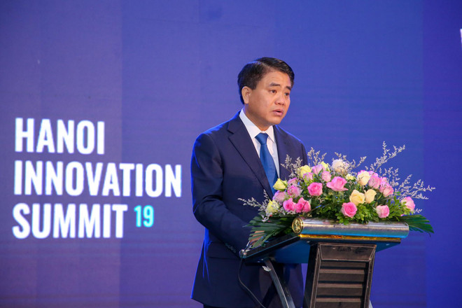 Chủ tịch Uỷ ban Nhân dân Thành phố Hà Nội Nguyễn Đức Chung phát biểu khai mạc Diễn đàn. (Ảnh: Minh Sơn/Vietnam+) Hà Nội sẽ tạo điều kiện hấp dẫn cho các start-up trên thế giới ảnh 2