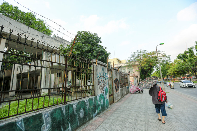 Cận cảnh ngôi nhà bí ẩn suốt 27 năm qua trên phố Kim Mã ảnh 6