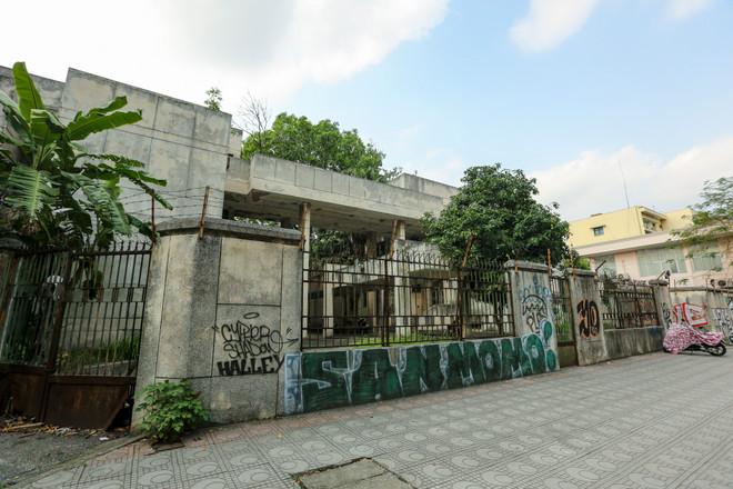 Cận cảnh ngôi nhà bí ẩn suốt 27 năm qua trên phố Kim Mã ảnh 2