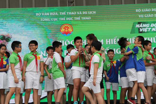 Học sinh Hà Nội hào hứng tìm hiểu kỹ năng phòng chống đuối nước ảnh 5