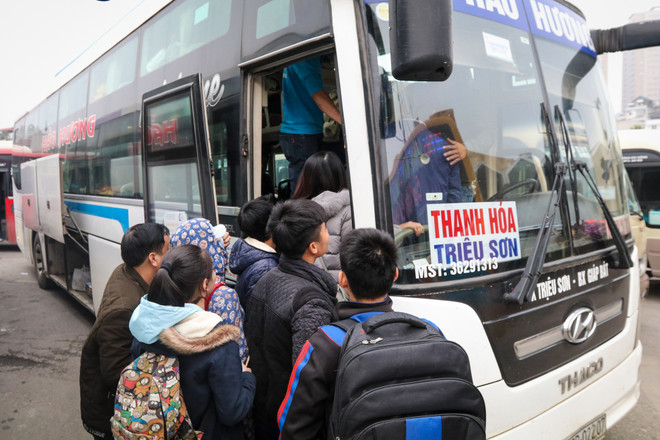 (Ảnh: Minh Sơn/Vietnam+) Bến xe cửa ngõ Thủ đô vắng vẻ trước ngày nghỉ Tết Dương lịch ảnh 10