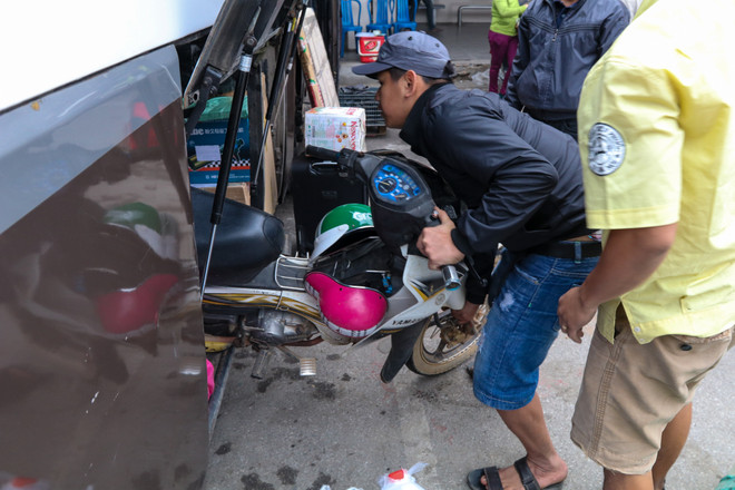 (Ảnh: Minh Sơn/Vietnam+) Bến xe cửa ngõ Thủ đô vắng vẻ trước ngày nghỉ Tết Dương lịch ảnh 12