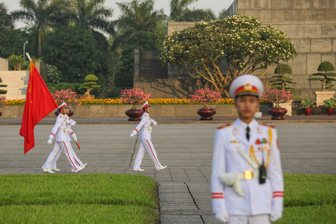 Lễ chào cờ tại Quảng trường Ba Đình trong ngày Sinh nhật Bác ảnh 6