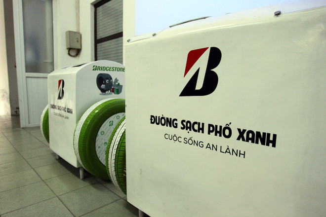 Hà Nội sắp có thùng rác thông minh có thể sạc được điện thoại di động ảnh 2